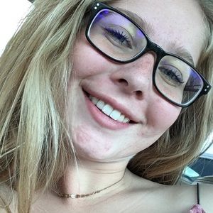 Meet your Posher, Katelyn